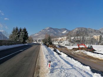 Zaradi gradnje plinovoda popolna zapora ceste R-2 na Koroški Beli
