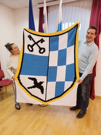 Nakvačkala je preddvorski grb in s tem prispevala k novemu Guinnessovemu rekordu