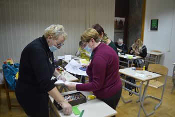 delavnica Vezenje novoletnih voščilnic