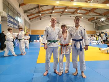 JUDOISTI PRVIČ OSVOJILI KOLAJNE TUDI NA KADETSKI TEKMI JUDOISTI PRVIČ OSVOJILI KOLAJNE TUDI NA KADETSKI TEKMI