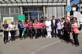 Župan dr. Peter Verlič ob svetovnem dnevu gibanja pozdravil pohodnike na Magdalensko goro