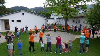 Šola zdravja na dvorišču vrtca Mežica Šola zdravja na dvorišču vrtca Mežica