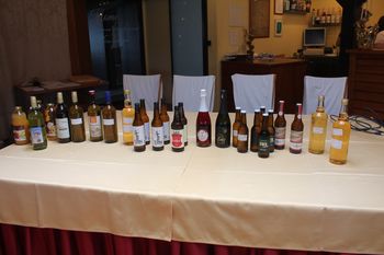 Ob rob 5. ocenjevanja sadnih vin in sokov v Boštanju