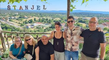 KUD Podljubelj na 1. festivalu narečnega kamišibaja v Štanjelu