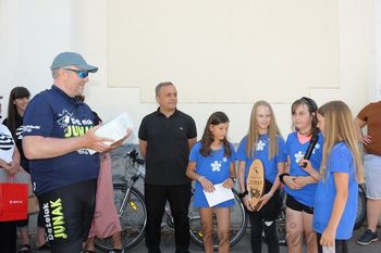 DOBRODELNOST NE POZNA MEJA DOBRODELNOST NE POZNA MEJA