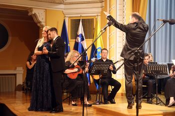 Z izbrano slovensko besedo, poezijo in glasbo smo v Celju praznovali dan državnosti