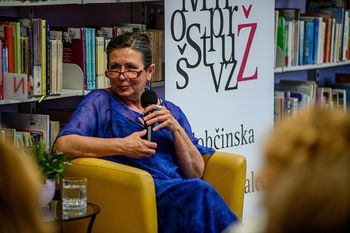 Beletrinini trubadurji: dr. Vesna Vuk Godina
