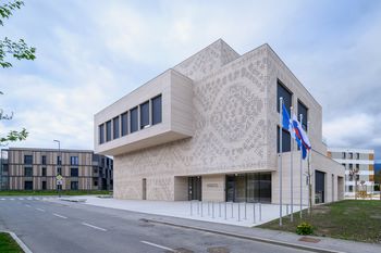 Različne dejavnosti v medgeneracijskem centru Vezenine Bled