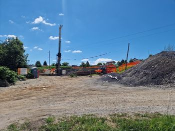 Gradnja priključne ceste in komunalne infrastrukture ob Bežigrajski cesti 