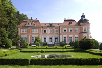 Park in graščina Šenek