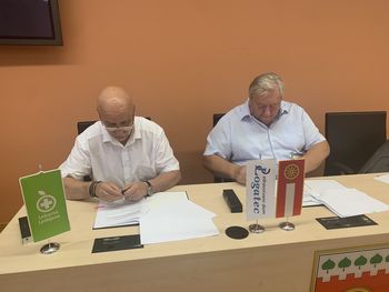 Avgusta             začetek gradnje prizidka k Zdravstvenemu domu Logatec