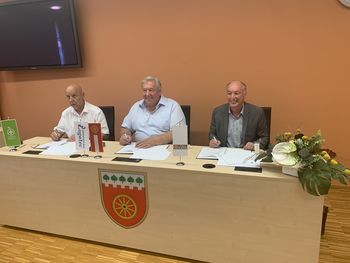 Avgusta             začetek gradnje prizidka k Zdravstvenemu domu Logatec