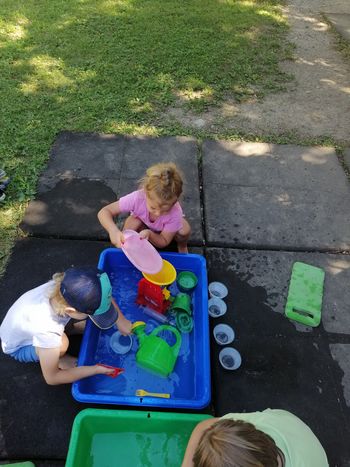 KAKO SMO SI V VRTCU POPESTRILI POLETNE DNI