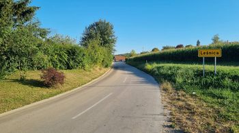 Popolna zapora na Šolski cesti pri Osnovni šoli Otočec