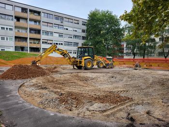 Na Vojkovi ulici v mestni četrti Slavko Šlander obnavljamo otroško igrišče Na Vojkovi ulici v mestni četrti Slavko Šlander obnavljamo otroško igrišče