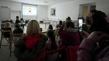 Risanka skrita v knjigo - Mihec in živali