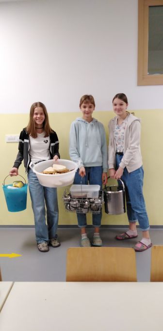 Tradicionalni slovenski zajtrk tudi na OŠ Žiri