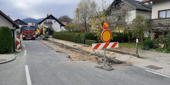 Izgradnja zožitve na Ustju