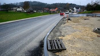 V četrtek in petek popolna zapora med Malim Slatnikom in Petelinjekom