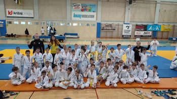 Judo klub Komenda osvojil 23 kolajn z najmlajšimi judoisti