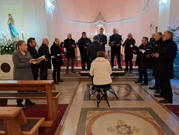 Glasbeno obarvan praznik svetih treh kraljev v Orehovljah
