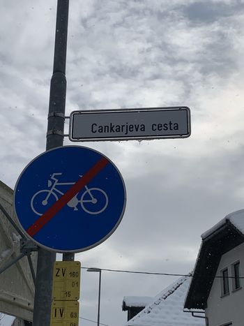 Obvestilo o zapori Cankarjeve ceste v Logatcu zaradi odvoza snega Obvestilo o zapori Cankarjeve ceste v Logatcu zaradi odvoza snega