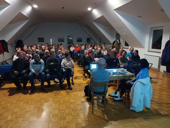 Objem na vrhu sveta – potopisno predavanje Marije in Andreja Štremflja
