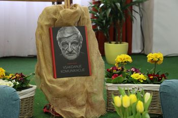 Kulturni praznik in izjemno "vsakdanje komuniciranje"