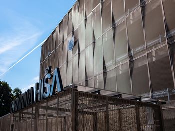 Prva ura parkiranja na parkiriščih v Grosupljem brezplačna Prva ura parkiranja na parkiriščih v Grosupljem brezplačna