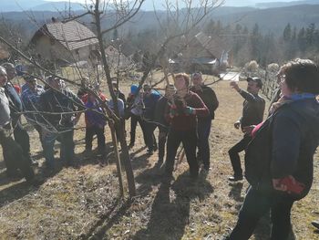 PRIKAZ OBREZOVANJA SADNEGA DREVJA