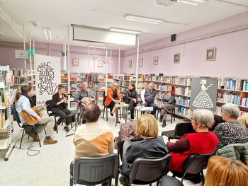 Utrip domoznanstva: predstavitev priročnika Zdravilna moč pisanja