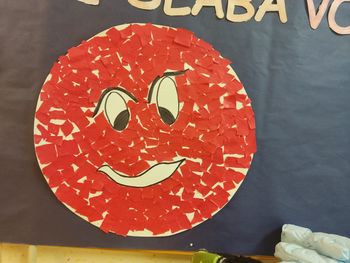 KO SI SREČEN, ZDAJ Z DLANJO UDARI V DLAN!