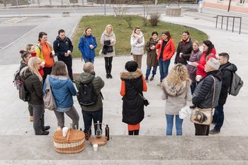Predstavniki turističnih agencij odkrivali Miren Kras