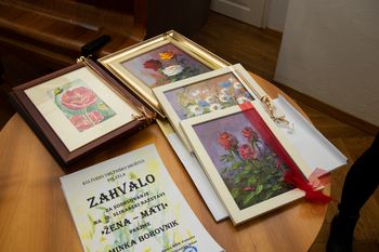 Likovna razstava Žena – mati  