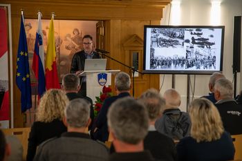 Na Cerju nova razstava IVAN RUDOLF in PADALCI