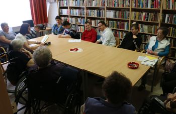 Sproščeno druženje ob knjigah