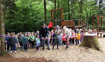 Otvoritev novega otroškega igrišča na Koščakovem hribu