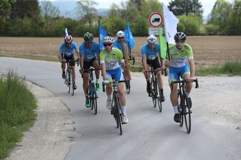 Slovenska bakla za olimpijske igre Tokio 2020 tudi na atletski stezi v občini Mengeš