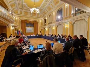 V znamenju obravnave letnih poročil javnih zavodov in sprejetja dveh odlokov V znamenju obravnave letnih poročil javnih zavodov in sprejetja dveh odlokov