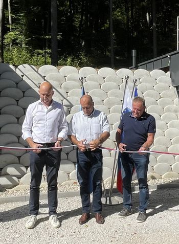 Na otvoritvi prenovljenega in novega vodohrana na Dobenu o pomenu oskrbe z vodo