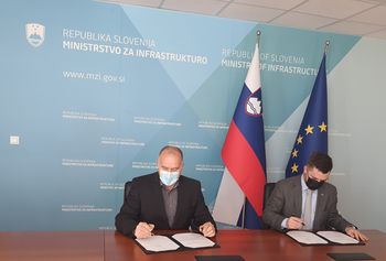 Med pomembnimi investicijami s slavnostnim podpisom pogodbe tudi investicija na Slovenski cesti