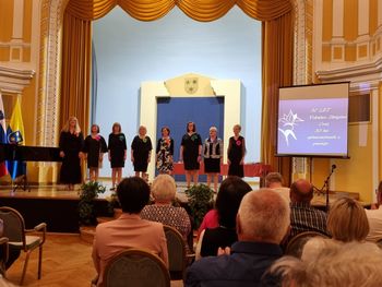 Vokalna skupina Cvet navdušila Vokalna skupina Cvet navdušila