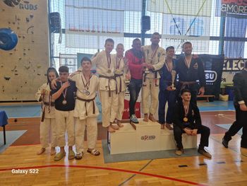 Društvo borilnih veščin Komenda prvič nastopil tudi na tekmovanju v Jiu-Jitsu in že osvojil naslove državnih prvakov