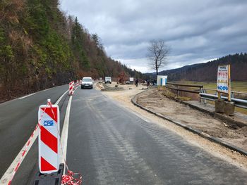 Urejanje parkirišč in počivališč med Grčarevcem in Planino Urejanje parkirišč in počivališč med Grčarevcem in Planino