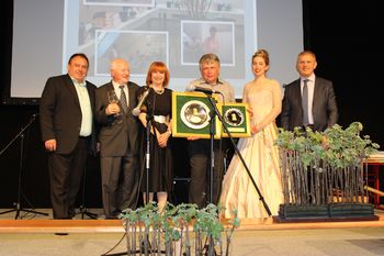 Praznik vina, salam in kruha Praznik vina, salam in kruha