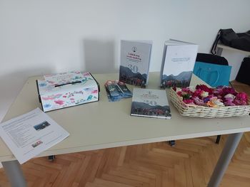 Predstavitev knjige Lahkih nog veselo na okrog