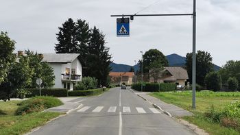 Za večjo varnost na prehodih za pešce