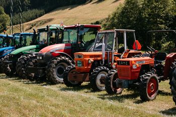Traktor zbor Račeva 2023