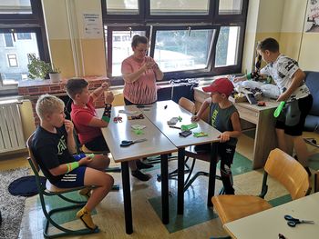 Igre z vodnimi baloni in sladoledni dan