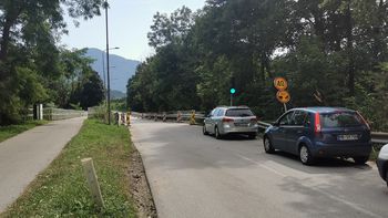 Video novica: Griški most po poplavah ponovno odprt za promet